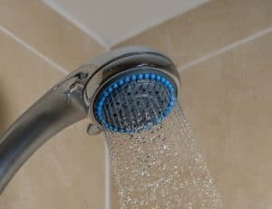 Bild Duschkopf Achtsamkeit beim Duschen