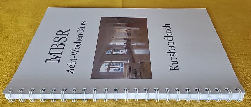 MBSR Köln Kurshandbuch Seitenansicht